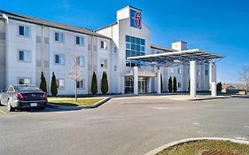 Motel 6 Peterborough